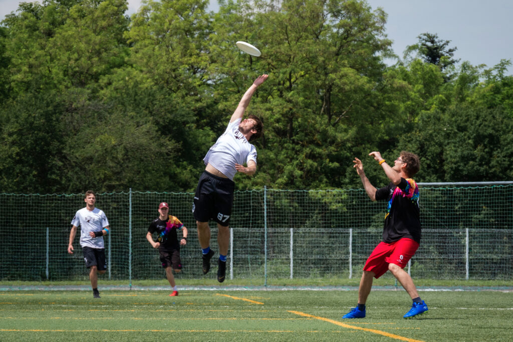 frisbee vyskok souboj